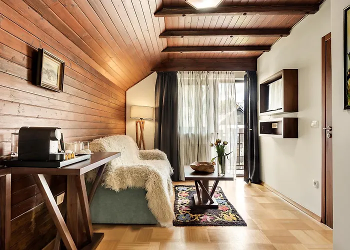 The Hive Pensionat 3*