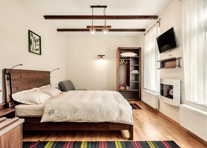 The Hive Hiša za goste 3*