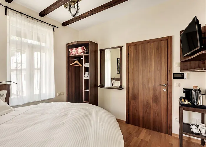 The Hive Pensionat 3*