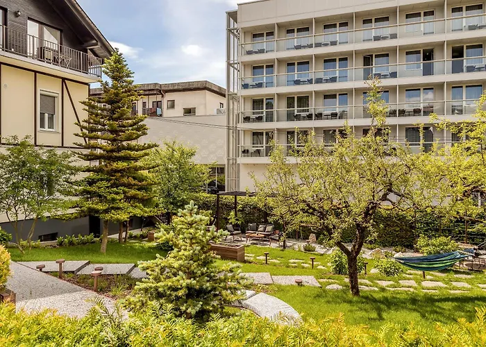 The Hive Hiša za goste 3*